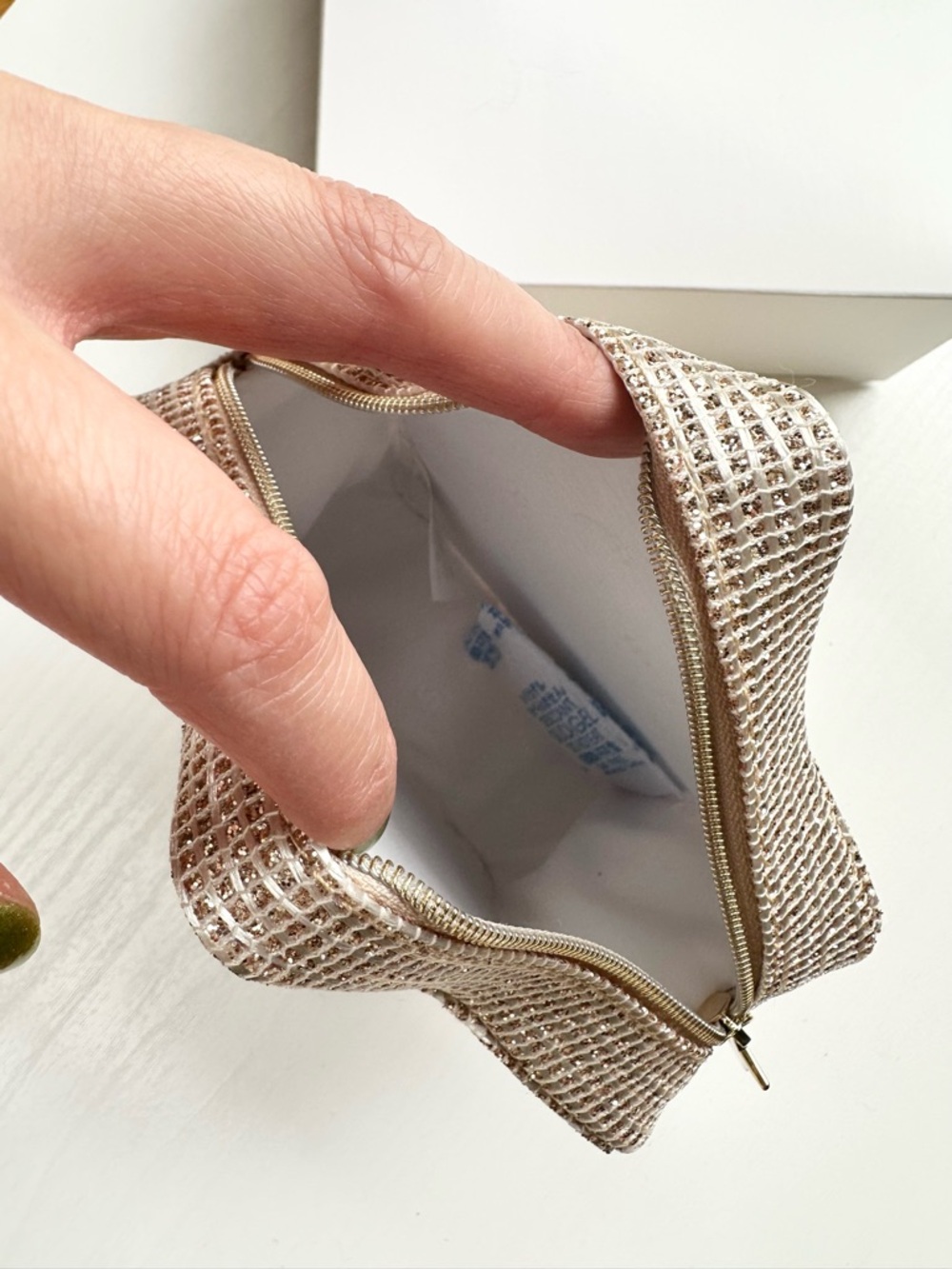 ✨NIB Limited Edition Sparkly Dior Star Makeup Pouch - Picture 4 of 5